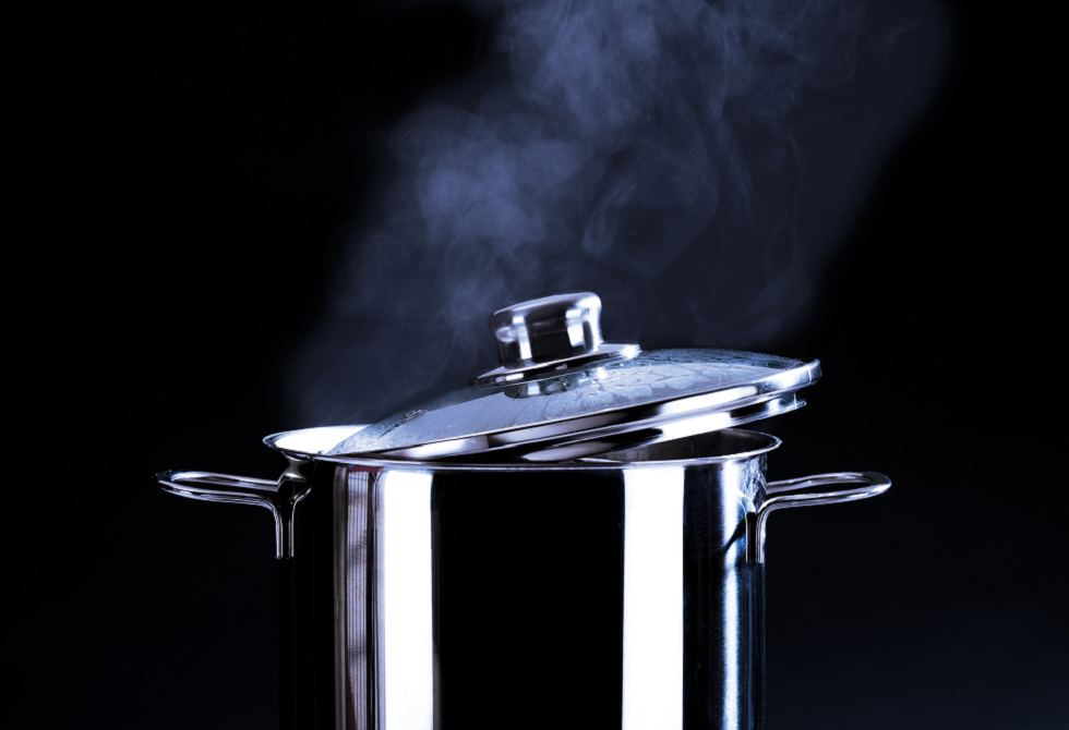 سحب أواني طهي من الأسواق الأمريكية إثر تلوث خطير مرتبط بالتوحد والسرطان