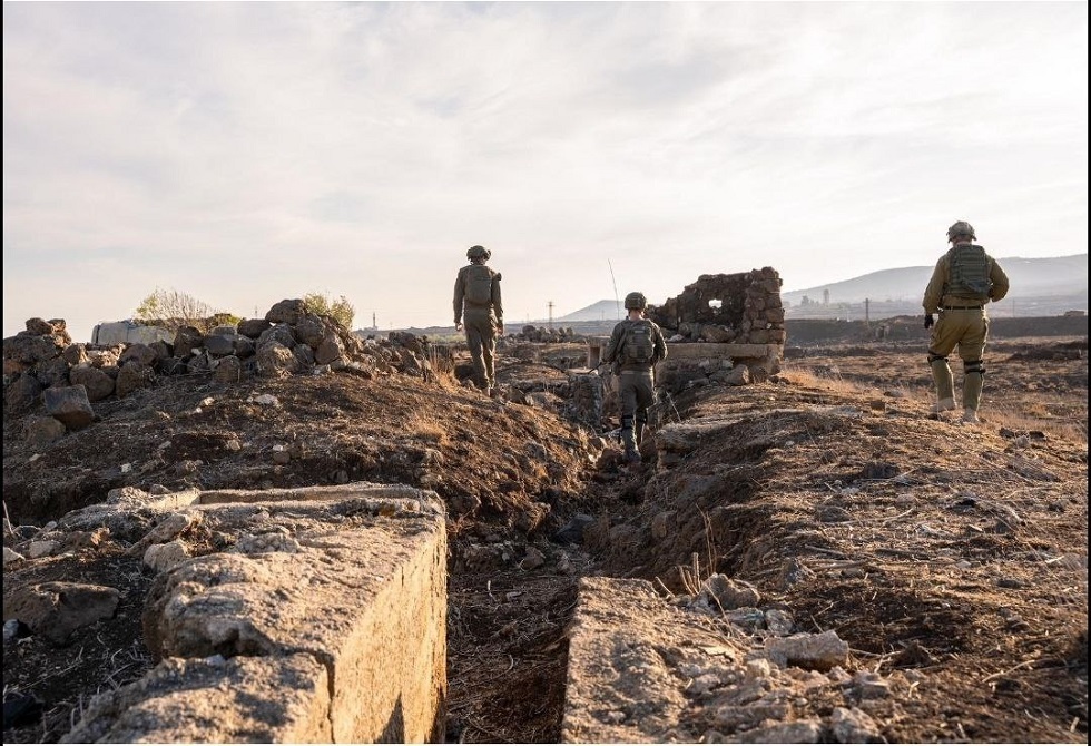 الجيش الإسرائيلي يعلن تنفيذ عمليات استباقية في جنوب سوريا ويُظهر تدمير عتاد عسكري