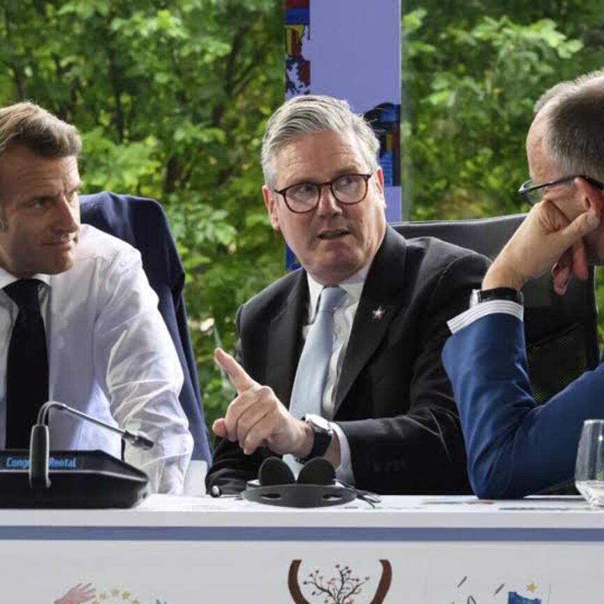 برلين: ميرتس وماكرون وستارمر هاتفوا زيلينسكي