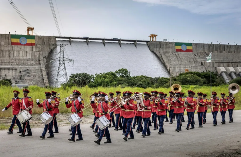 "مشروع ضخم بدون لازمة".. وزير مصري سابق يتحدث عن الهدف الحقيقي لبناء سد النهضة الإثيوبي