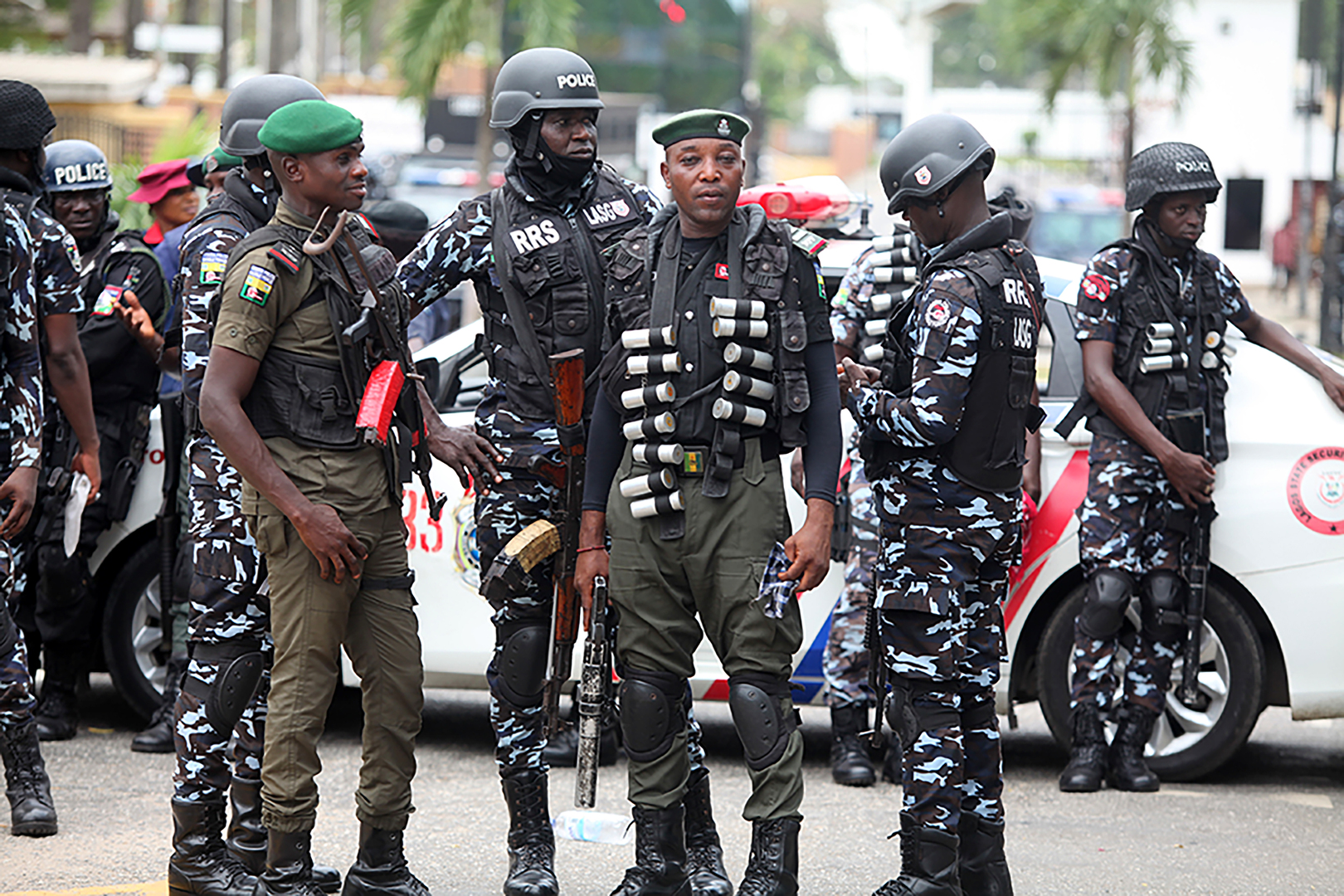 مصدر: أكثر من 200 تلميذ و12 معلما اختطفوا وتم احتجازهم في هجوم على مدرسة كاثوليكية