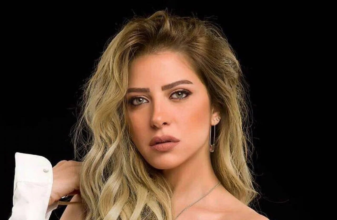 "متى أنجبته".. ريم مصطفى تزف نجلها وسط ذهول الجمهور (فيديو)