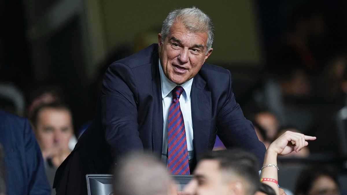 رد مفاجئ من لابورتا على قضية تيباس بشأن مخالفات برشلونة