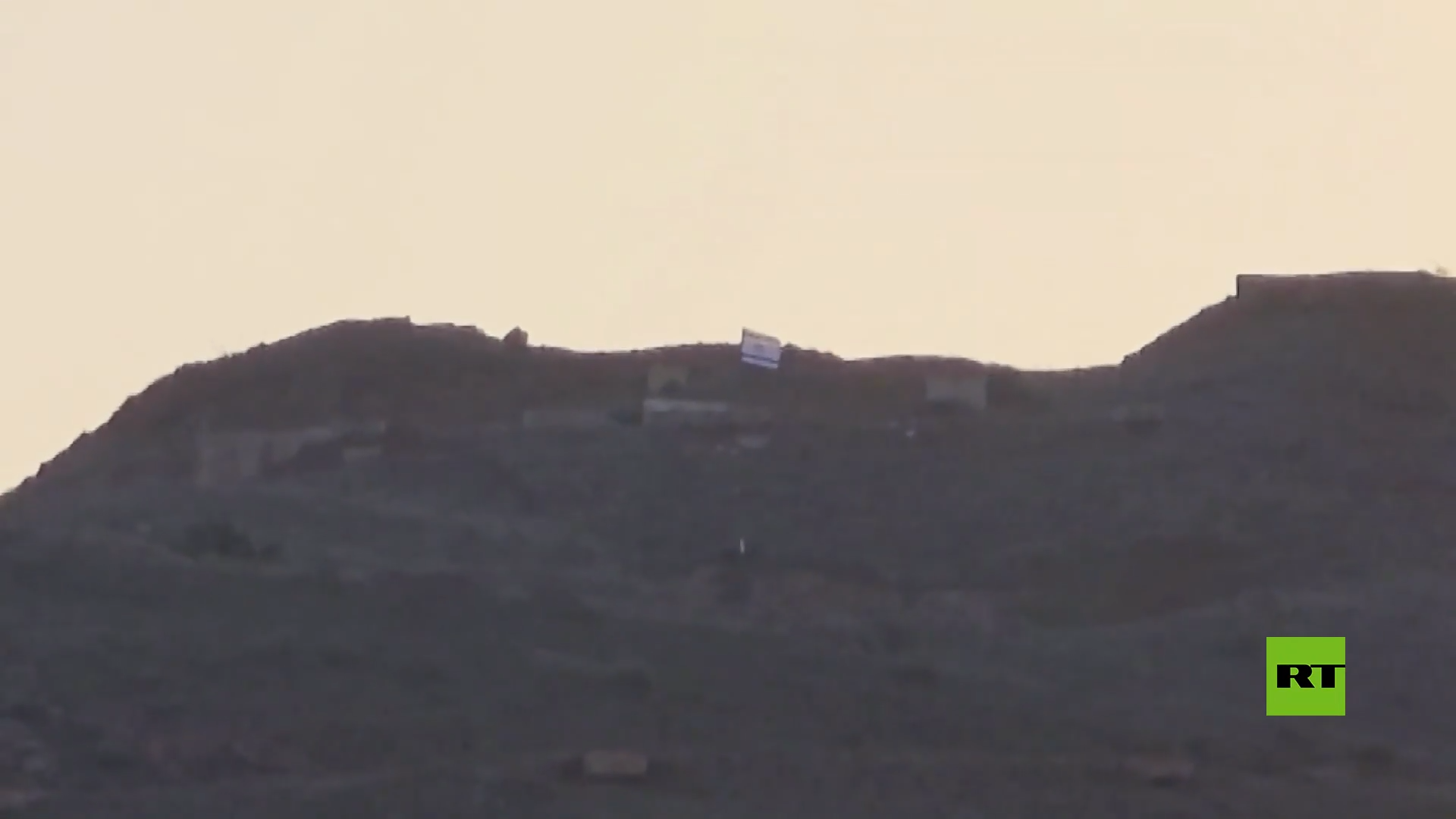 الجيش الإسرائيلي يدفع بآليات إلى تل الأحمر الشرقي بالقنيطرة السورية