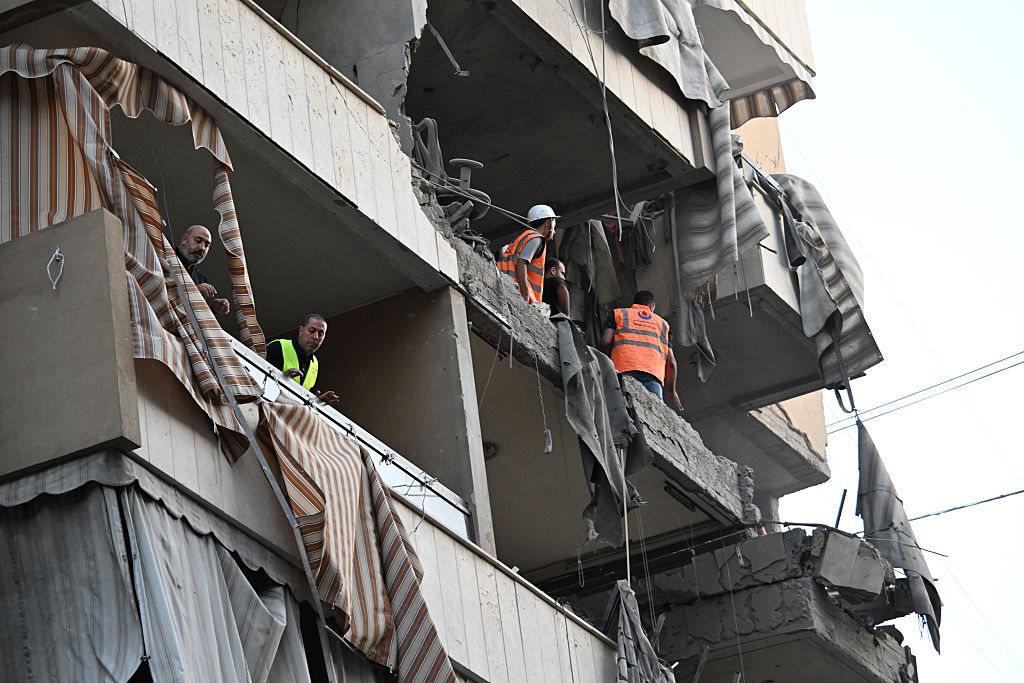 مركز إسرائيلي ينشر قائمة بأبرز قياديي "حزب الله"