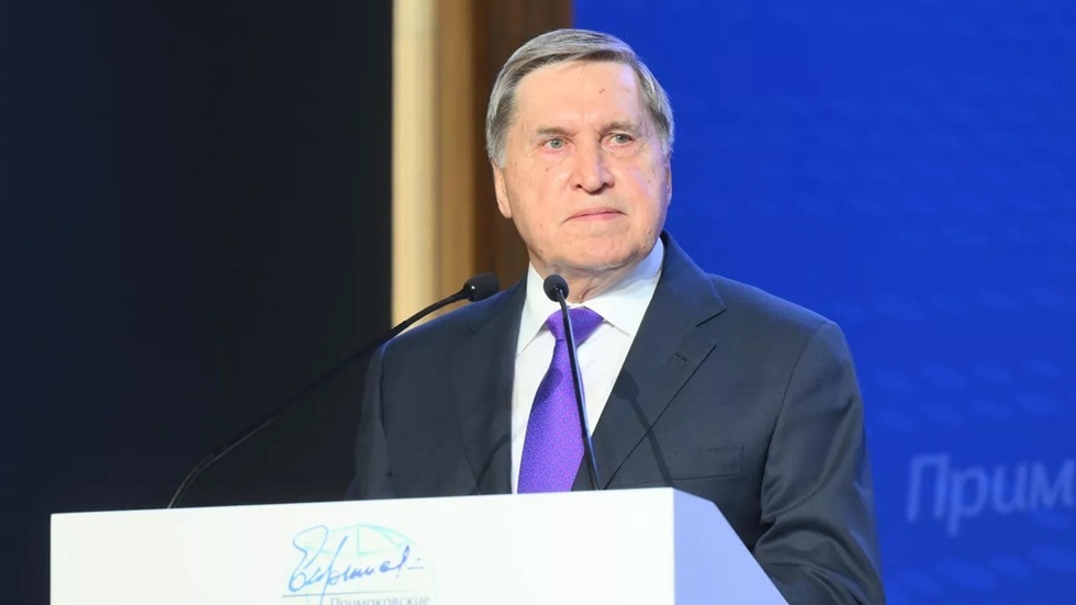 أوشاكوف: تلقينا إشارات من واشنطن لعقد اجتماع وجاهي وبدء مناقشة الخطة حول أوكرانيا