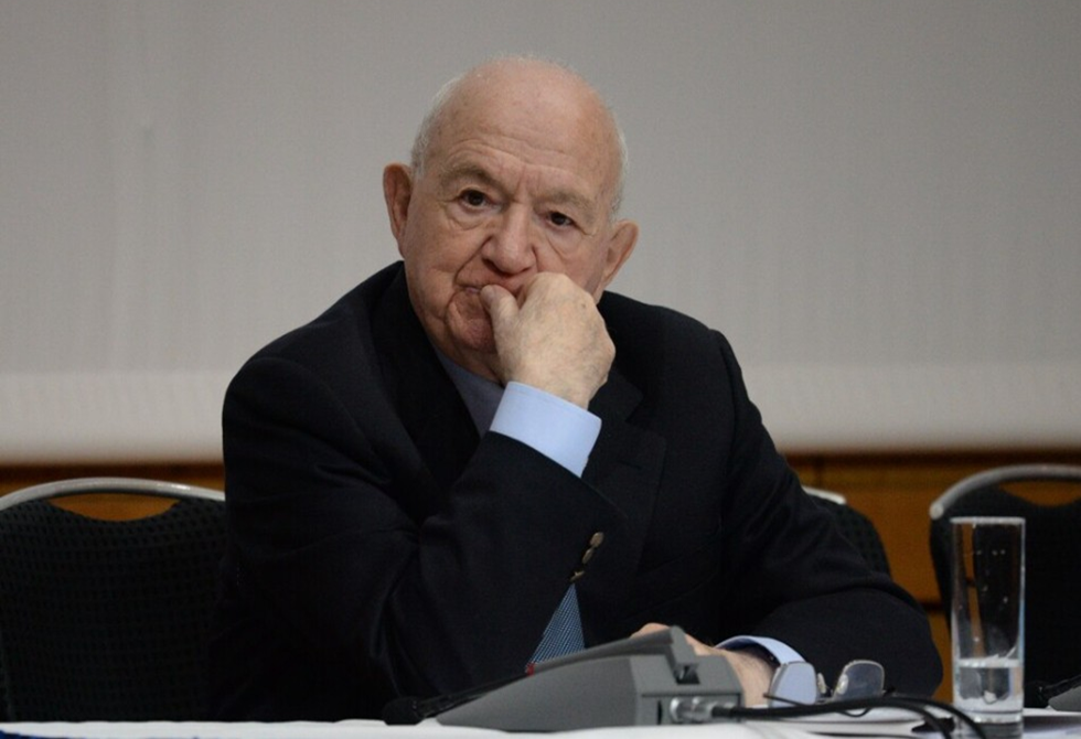 بوتين يتقدم بالتعازي في وفاة أسطورة نادي سبارتاك موسكو نيكيتا سيمونيان