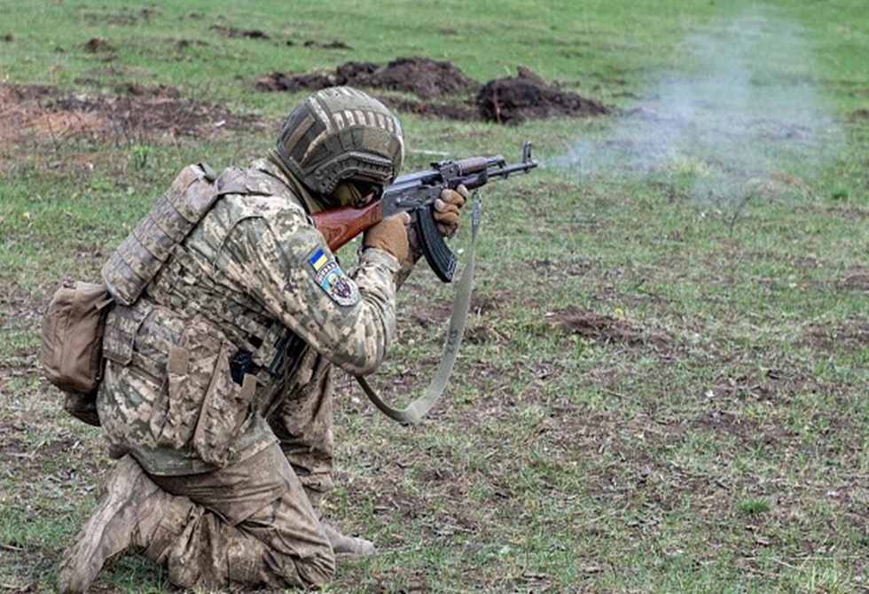 قائد عسكري أوكراني: الوضع على الجبهة تدهور بشكل حاد وسط تقدم روسي سريع