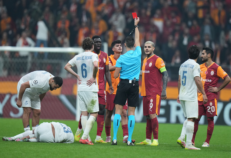 غلطة سراي يتلقى هزيمة مفاجئة على أرضه في دوري أبطال أوروبا