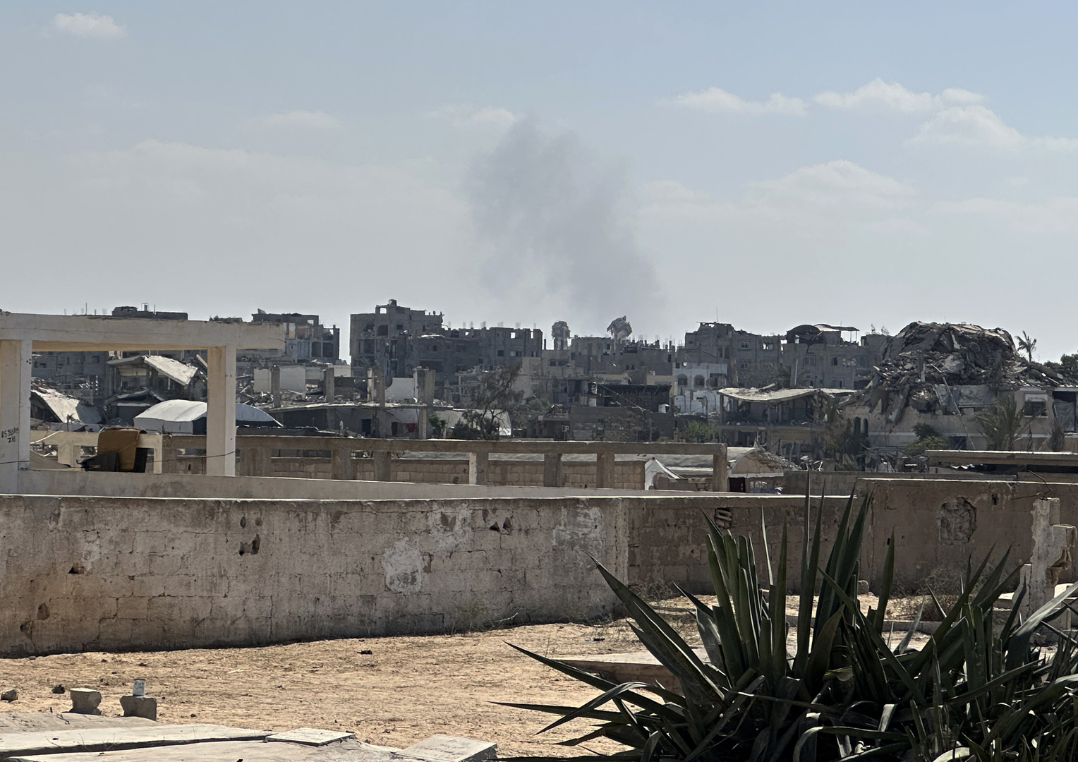 الإعلام العبري يكشف عن عرض إسرائيلي لمقاتلي حماس المحاصرين بأنفاق رفح