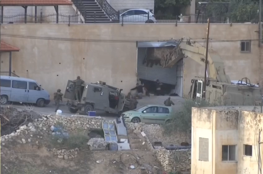 “فيديو صادم”.. الجيش الإسرائيلي يعدم شابين فلسطينيين في جنين رغم تسليم نفسيهما