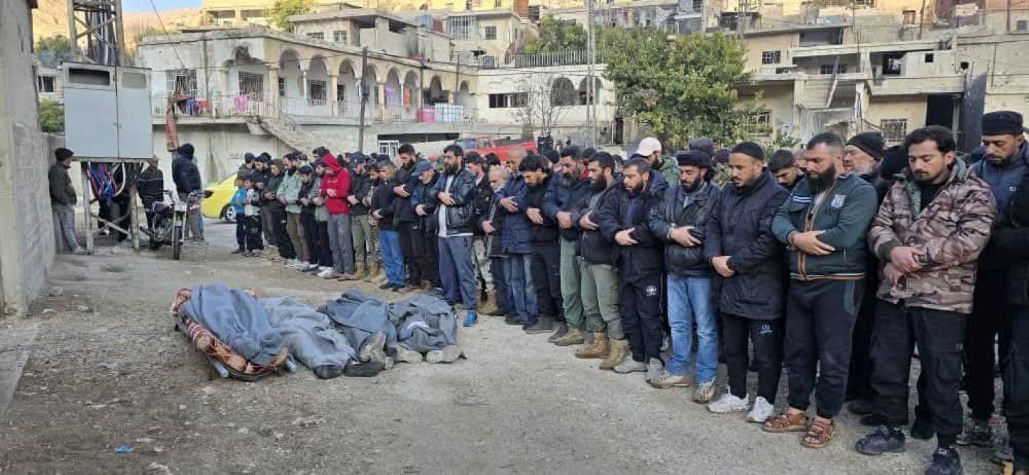 سوريا.. ارتفاع عدد ضحايا التوغل الإسرائيلي في بيت جن والأهالي يشيعون قتلاهم (فيديو)