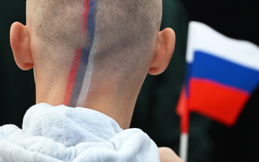 جدل في دوري المؤتمر الأوروبي.. الجماهير القبرصية ترفع أعلام روسيا والاتحاد السوفيتي