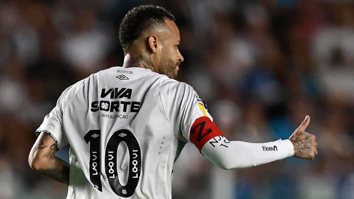 "متجاهلا إصابته".. نيمار "يسجل ويصنع" ليقود سانتوس لفوز عريض في الدوري البرازيلي (فيديو)