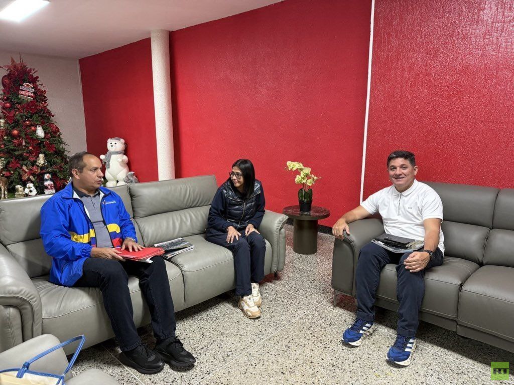 رودريغيز: مادورو أمر بوضع خطة لعودة الفنزويليين العالقين في الخارج وتسهيل رحلات المغادرة