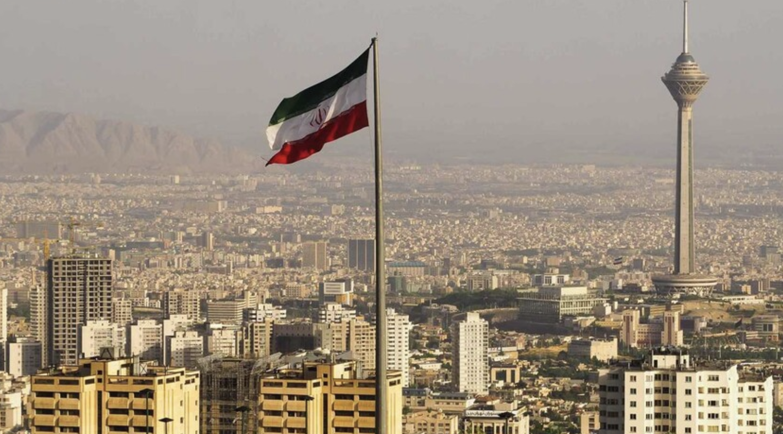 طهران ثالث أكثر مدن العالم تلوثا ومؤشر جودة الهواء يقفز إلى 196