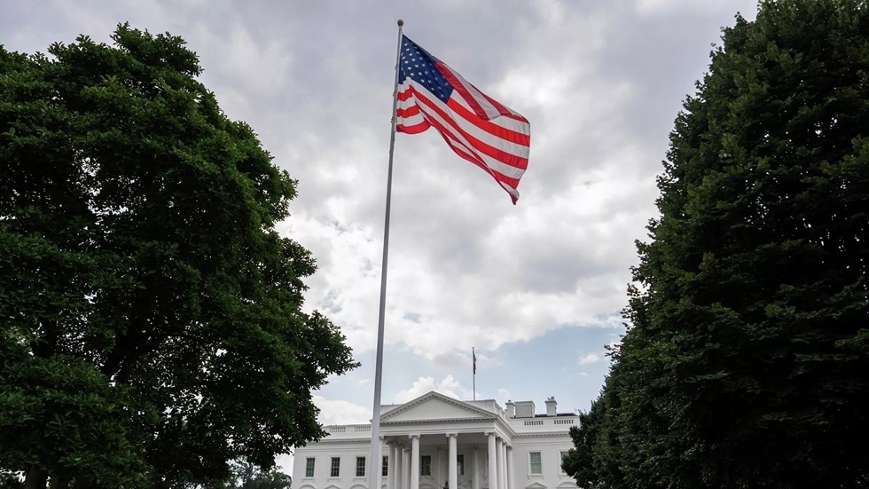 واشنطن تسعى لحل الخلافات مع كييف حول الأراضي والضمانات الأمنية قبل محادثات موسكو