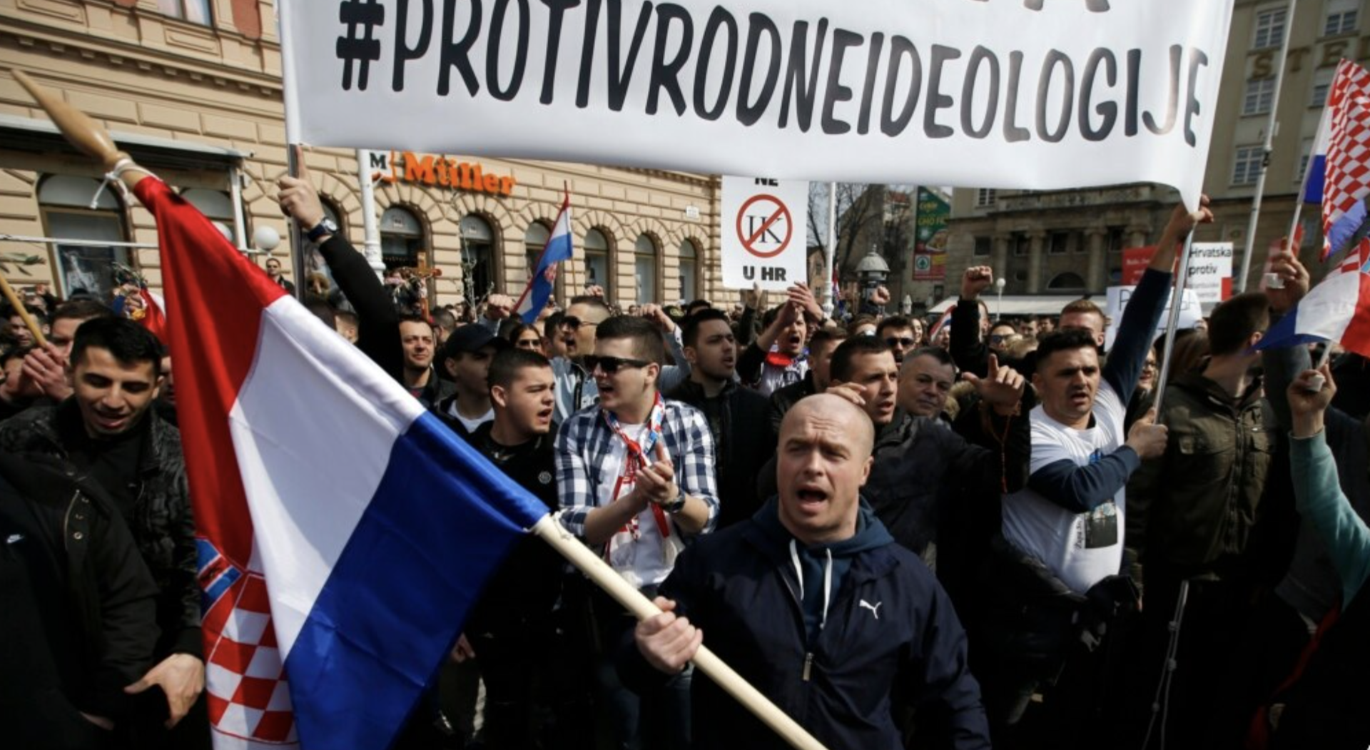 آلاف يتظاهرون في كرواتيا ضد صعود اليمين المتطرف وتفاقم التوترات العرقية