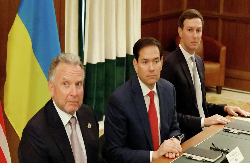 "فرانس برس": وفد كييف يشكو من صعوبة محادثاته مع الأمريكيين بشأن خطة ترامب لإنهاء حرب أوكرانيا