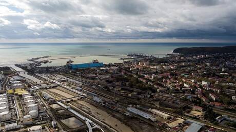 تضرر سفينتين أجنبيتين في هجوم مسيرات أوكرانية على ميناء توابسي الروسي