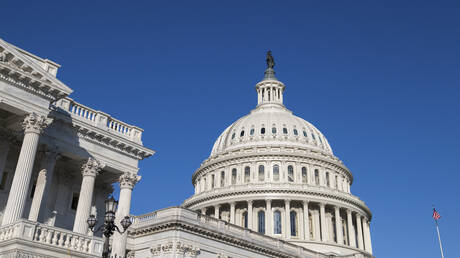 مجلس الشيوخ الأمريكي يسقط قرارا يقيّد يد ترامب العسكرية تجاه فنزويلا