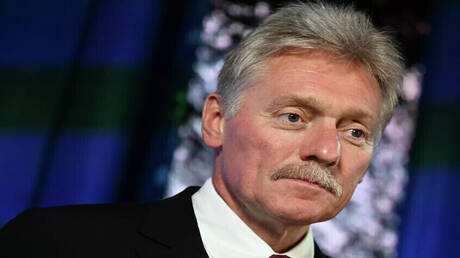 المتحدث باسم الكرملين: روسيا تفضل تسوية النزاع في أوكرانيا عبر الوسائل السياسية والدبلوماسية