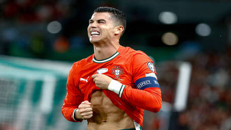 كريستيانو رونالدو يرد على "إحصائية الهدف 1000" ويحرج صحفيا في مؤتمر بالبرتغال