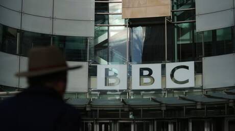 "بي بي سي" تعتذر رسميا لترامب عن تحريف خطابه وترفض دفع تعويضات