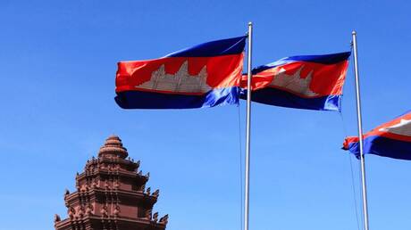 الولايات المتحدة ترفع حظر الأسلحة عن كمبوديا في تحد للنفوذ الصيني