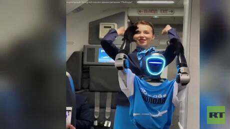 الناقلة الروسية "بوبيدا" تختبر أول روبوت كمضيف جوي في العالم على متن رحلتها