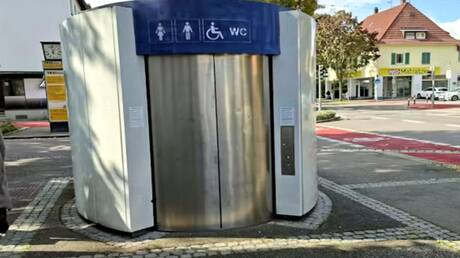 مراحيض ألمانيا العامة "غير مقبولة".. والنساء الأكثر تضررا