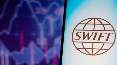 كسر العزلة.. دمشق تستقبل أول رسالة عبر "سويفت" منذ 2011