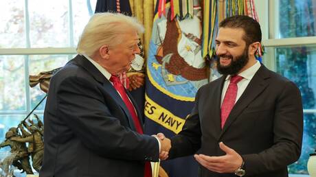  "يديعوت أحرونوت": زيارة نتنياهو للجولان هي رسالة موجهة للشرع وترامب وأردوغان 