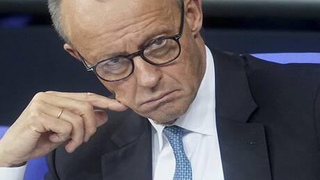 المستشار الألماني يرفض تعليقات الخارجية الأمريكية ويصنّفها شأنا داخليا