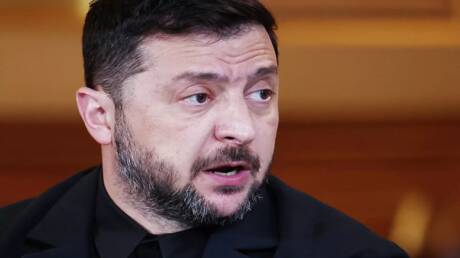 مستشار ترامب السابق يطالب بمحاكمة زيلينسكي ويرماك بتهمة ارتكاب جرائم ضد الولايات المتحدة