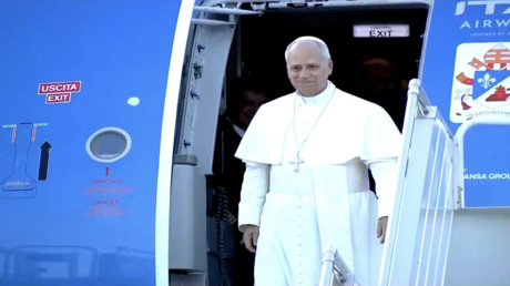 لحظة تاريخية.. البابا ليو الـ14 يصل إلى مطار بيروت! (فيديو)