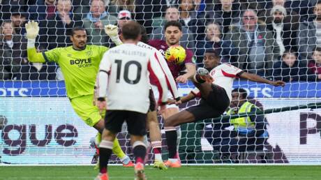 ليفربول يستعيد نغمة الانتصارات بثنائية في شباك وست هام (فيديو)