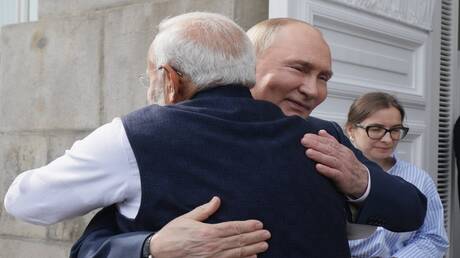 بلومبرغ تكشف طلبا تقدم به العسكريون الهنود قبيل زيارة بوتين