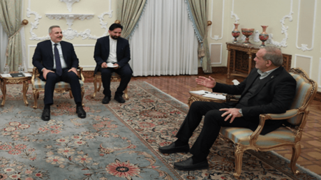 بزشكيان: على الدول الإسلامية أن تيسّر الظروف لبعضها البعض في إطار إرادة موحدة وقائمة على التكامل