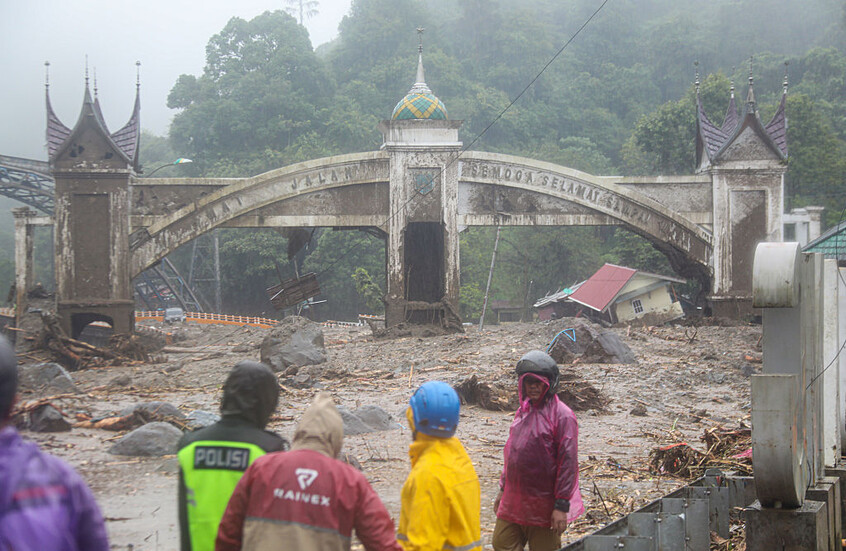 ارتفاع حصيلة ضحايا الفيضانات والانهيارات الأرضية في جنوب شرق آسيا إلى أكثر من 500 قتيل