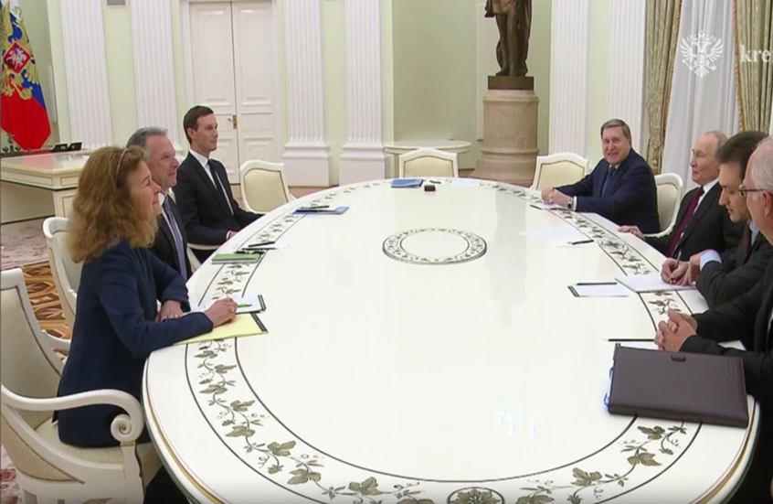 بدء اجتماع الرئيس الروسي مع الوفد الأمريكي في الكرملين (فيديو)