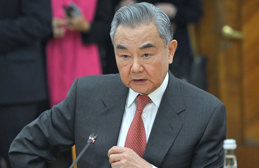 وانغ يي: الصين تدعم جميع الجهود الرامية إلى تحقيق السلام في أوكرانيا