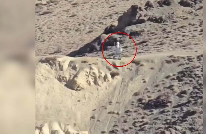 فيديو غامض لجسم يشبه الروبوت البشري على الحدود الهندية الصينية يشعل ضجة على إكس"