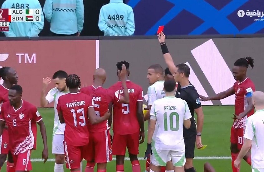 حالة طرد أخرى.. وأول تعادل سلبي في بطولة كأس العرب 2025 (فيديو)