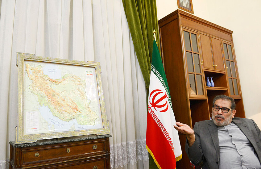 شمخاني يوجه رسالة لدول الخليج: الجيران ينبغي أن لا يتلاعبوا بالخطوط الحمراء لإيران!