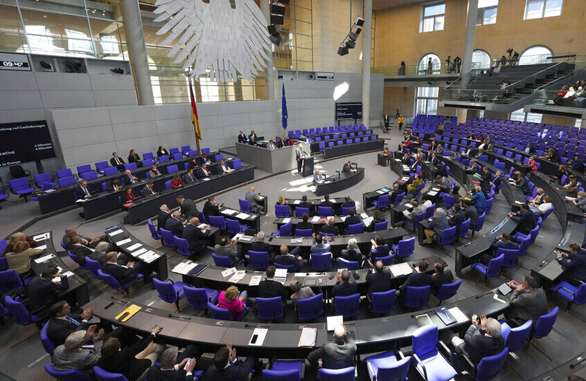 أعضاء البرلمان الألماني يقرون سرا قواعد جديدة تسمح لهم بالسفر بدرجة رجال الأعمال