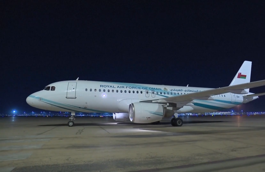 البحارة المفرج عنهم من قبل الحوثيين يصلون إلى عمان