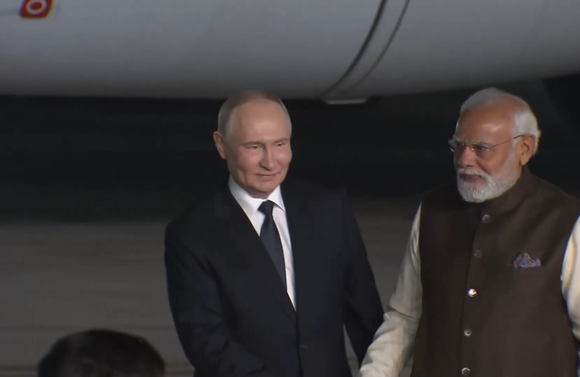 وصول الرئيس بوتين إلى الهند في زيارة دولة تستغرق يومين