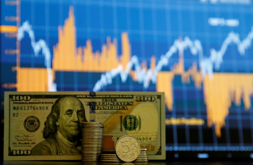 انخفاض سعر صرف الدولار إلى ما دون 76 روبلا للمرة الأولى منذ 12 مايو 2023
