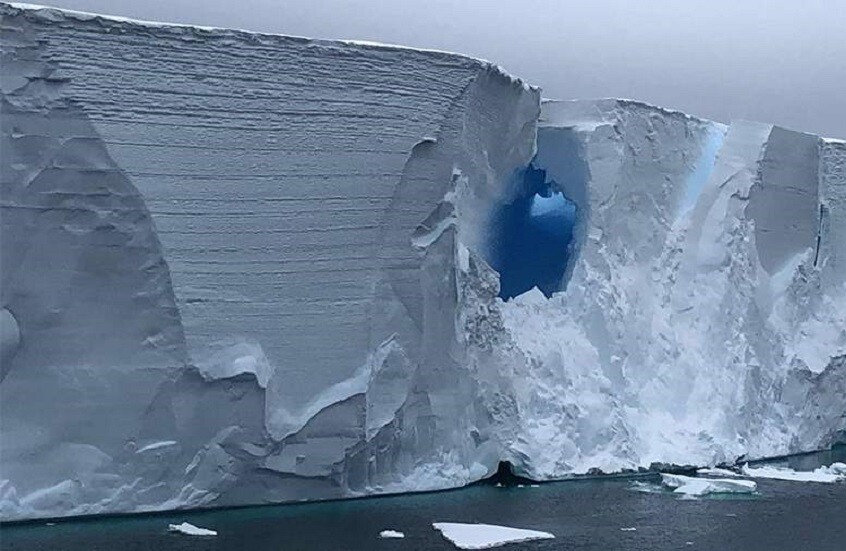 " A23a"  يفقد لقبه كأكبر جبل جليدي في العالم